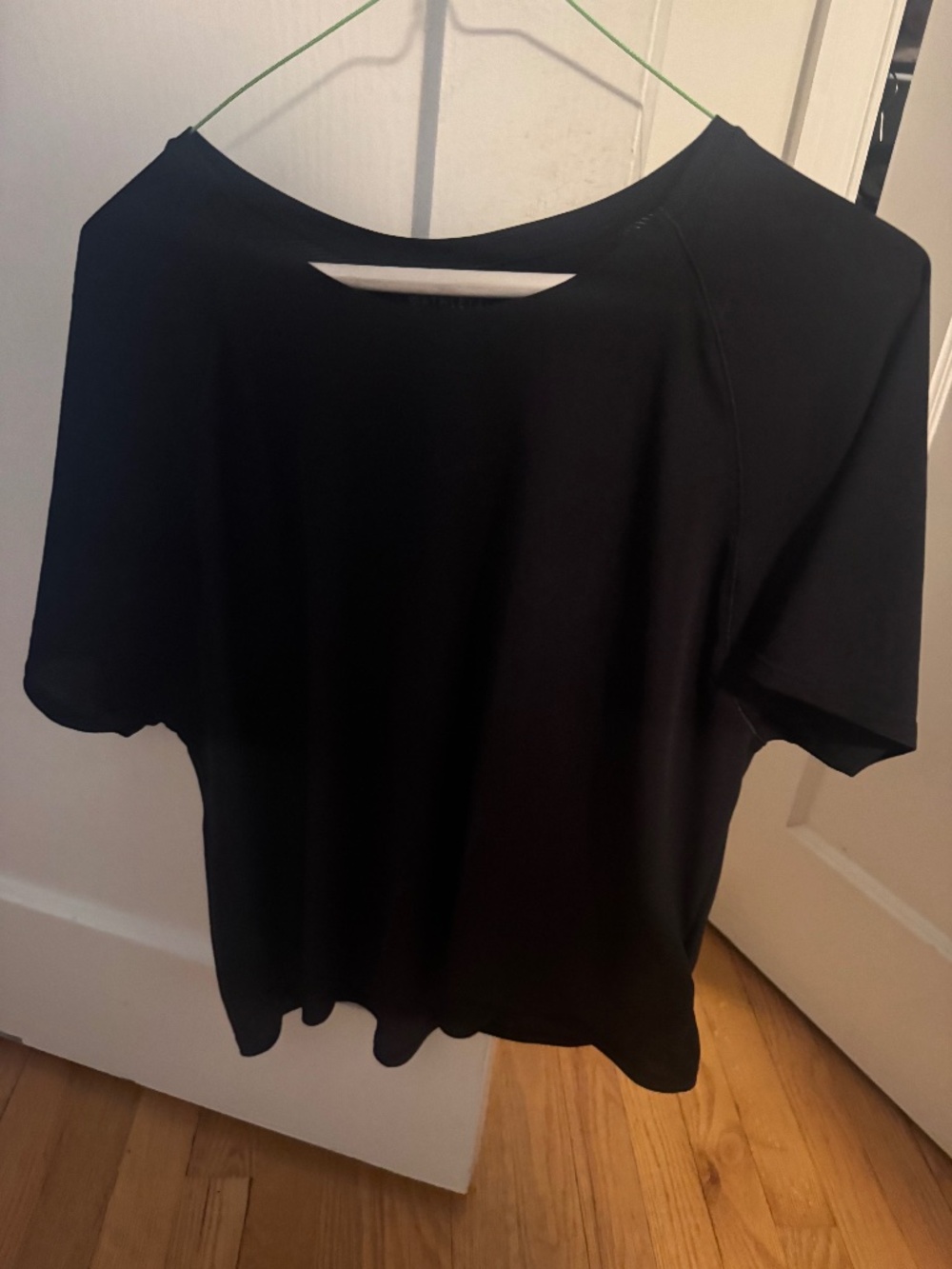 Women’s Athleta tshirt
